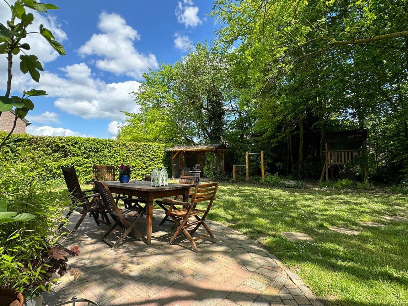 Supergezellig Vakantiehuis Met Hele Grote Tuin Bij Nijmegen Ewijk Exterior photo