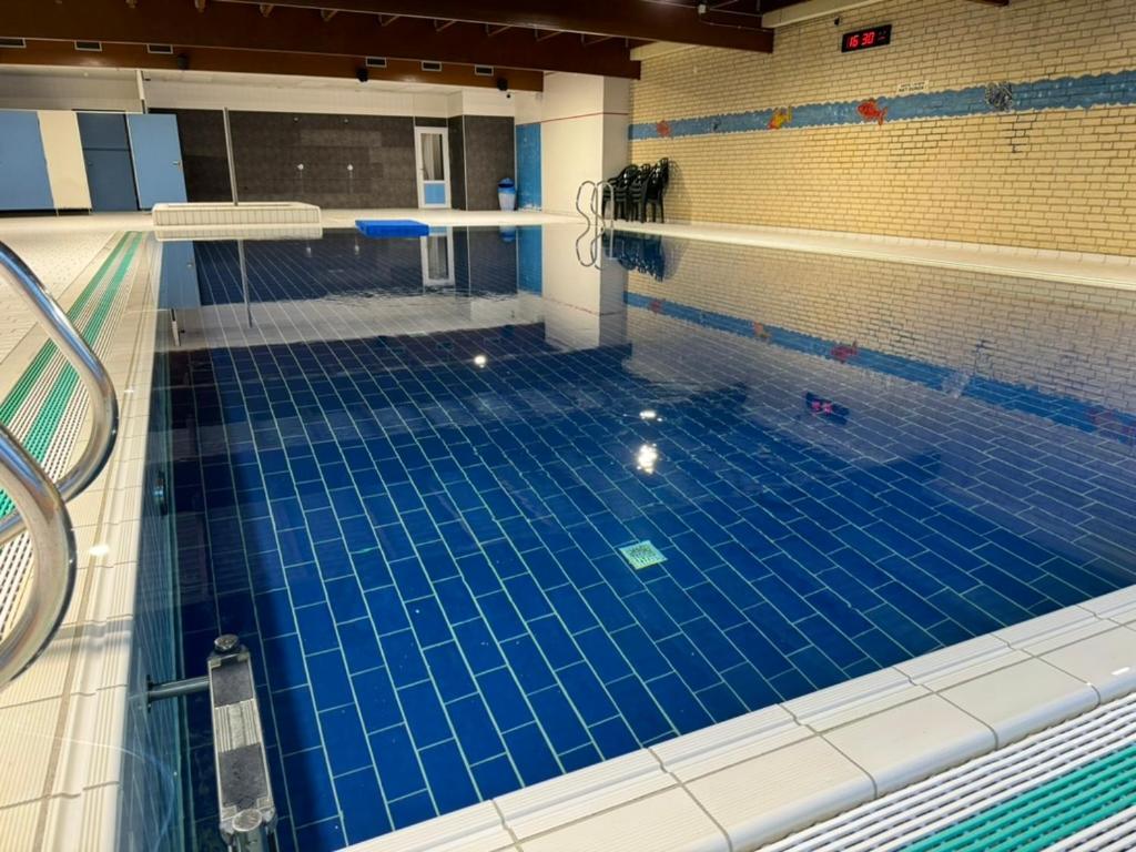 Supergezellig Vakantiehuis Met Hele Grote Tuin Bij Nijmegen Ewijk Exterior photo